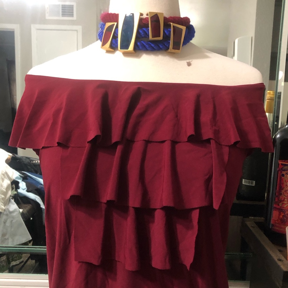 Off-Shoulder Ruffle Dress - Picture 3 of 8